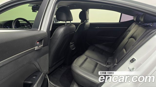 Hyundai Avante (AD) 1.6 GDI Value Plus 2018 — фото 12