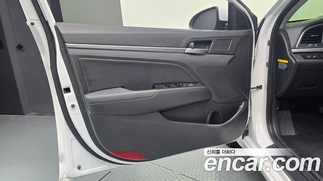 Hyundai Avante (AD) 1.6 GDI Value Plus 2018 — фото 24