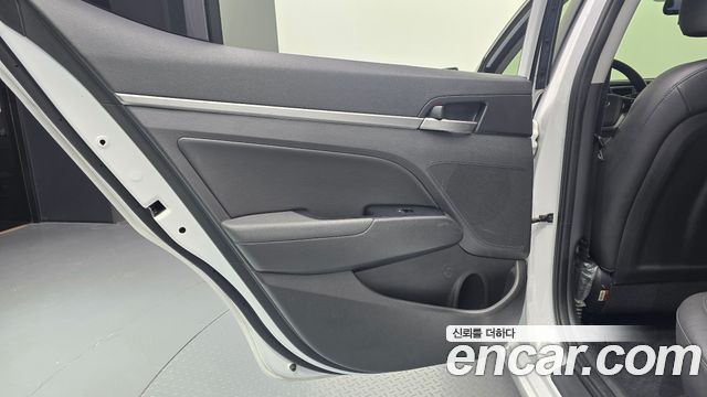 Hyundai Avante (AD) 1.6 GDI Value Plus 2018 — фото 25