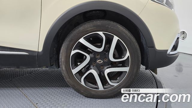 Renault Korea QM3 RE 2015 — фото 21