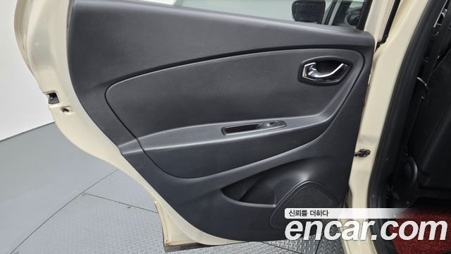 Renault Korea QM3 RE 2015 — фото 25
