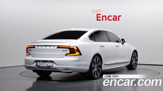 Volvo S90 B6 AWD Inscription 2021 — фото 2