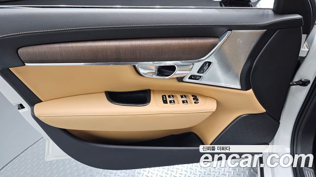 Volvo S90 B6 AWD Inscription 2021 — фото 24