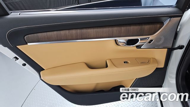 Volvo S90 B6 AWD Inscription 2021 — фото 25