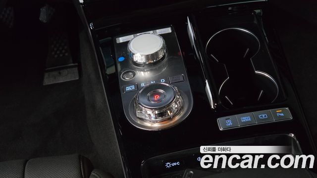 Genesis G80 (RG3) Gasoline 2.5 Turbo 2WD 2025 — фото 9