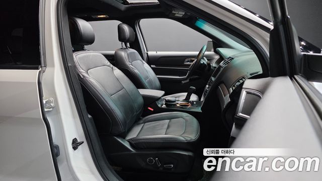 Ford Explorer 2.3 Limited 4WD 5th 2016 — фото 11