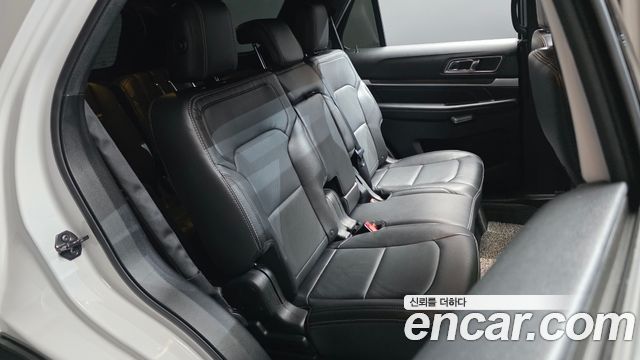 Ford Explorer 2.3 Limited 4WD 5th 2016 — фото 12