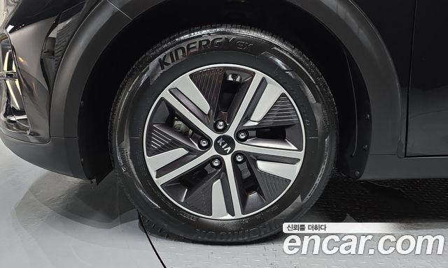 Kia Niro 1.6 HEV Noblesse 2020 — фото 5