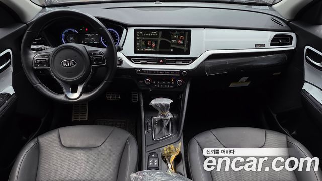 Kia Niro 1.6 HEV Noblesse 2020 — фото 7