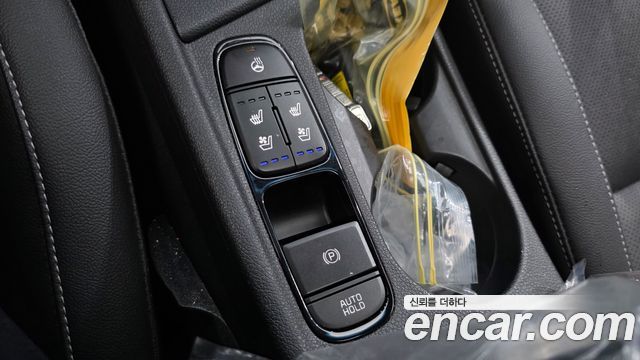 Kia Niro 1.6 HEV Noblesse 2020 — фото 27