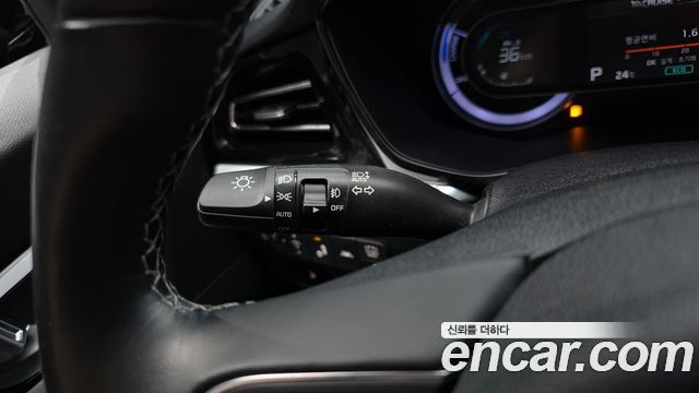 Kia Niro 1.6 HEV Noblesse 2020 — фото 36