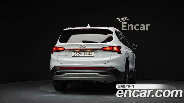 Hyundai Santa Fe Diesel 2.2 2WD Exclusive 2022 — фото 4