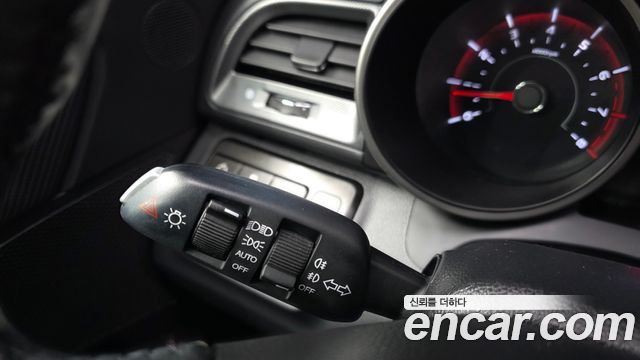 KG Mobility (SsangYong) Tivoli VX 2WD 2017 — фото 17