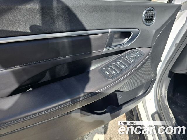 Hyundai Sonata The Edge (DN8) 2.0 Premium 2024 — фото 17