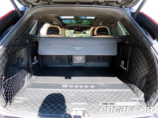 Volvo XC60 (II) D4 Inscription 2018 — фото 18