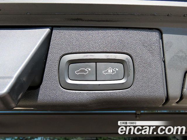 Volvo XC60 (II) D4 Inscription 2018 — фото 20
