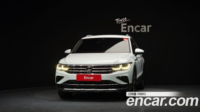 Volkswagen Tiguan (II) 2.0 TDI Premium 2023 — фото 3