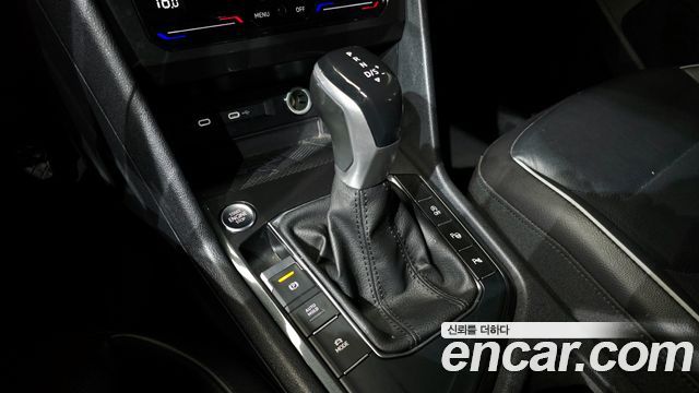 Volkswagen Tiguan (II) 2.0 TDI Premium 2023 — фото 9