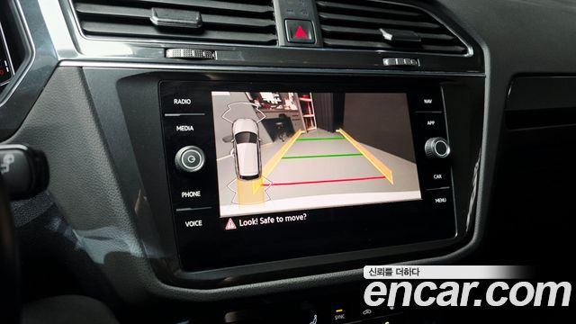 Volkswagen Tiguan (II) 2.0 TDI Premium 2023 — фото 16