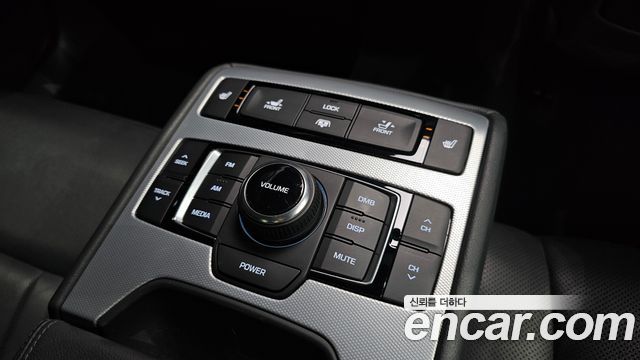Genesis G80 3.3 GDI AWD Premium Luxury 2017 — фото 17
