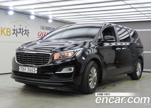 Kia Carnival 11-Seater Deluxe