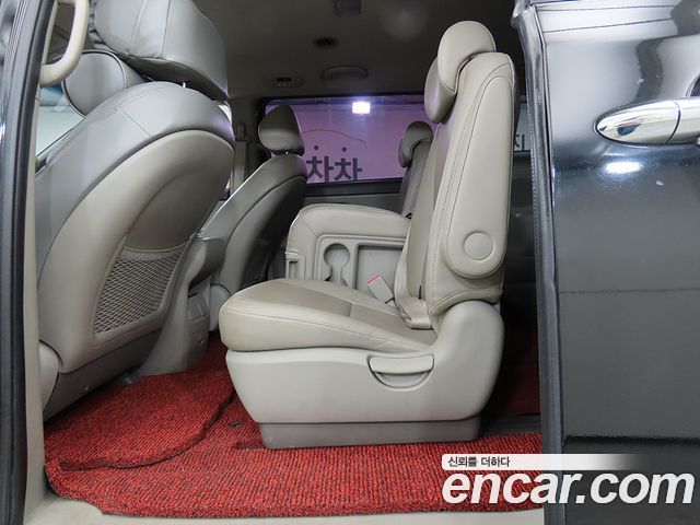 Kia Carnival 11-Seater Deluxe 2019 — фото 6