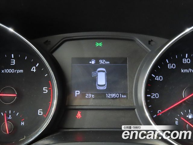 Kia Carnival 11-Seater Deluxe 2019 — фото 9