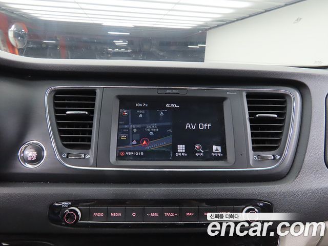 Kia Carnival 11-Seater Deluxe 2019 — фото 17