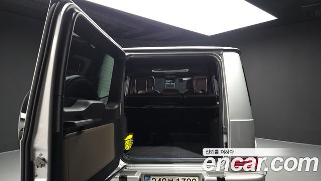 Mercedes-Benz G-Class (W463b) G400d 2023 — фото 20