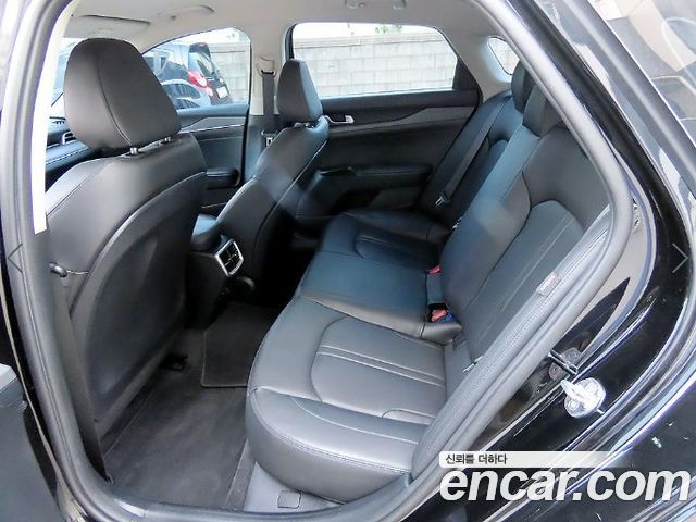 Kia K5 (III) 2.0 Trendy 2023 — фото 6