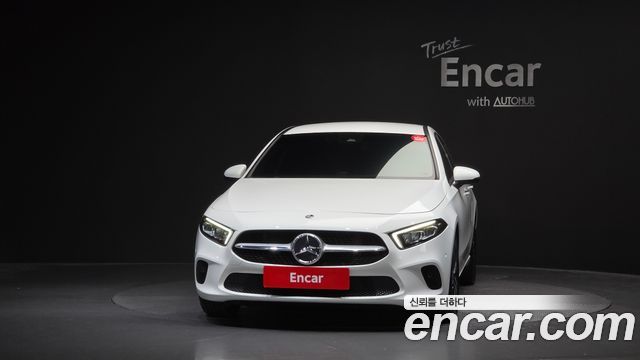 Mercedes-Benz A-Class (W177) A220 Sedan 2023 — фото 3