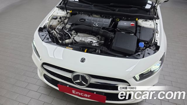 Mercedes-Benz A-Class (W177) A220 Sedan 2023 — фото 6