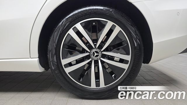 Mercedes-Benz A-Class (W177) A220 Sedan 2023 — фото 21
