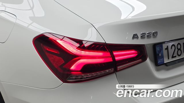 Mercedes-Benz A-Class (W177) A220 Sedan 2023 — фото 23