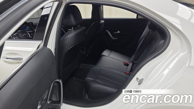 Mercedes-Benz A-Class (W177) A220 Sedan 2023 — фото 26