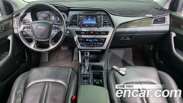 Hyundai Sonata (LF) 2.0 Premium Special 2017 — фото 7