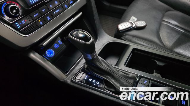 Hyundai Sonata (LF) 2.0 Premium Special 2017 — фото 9