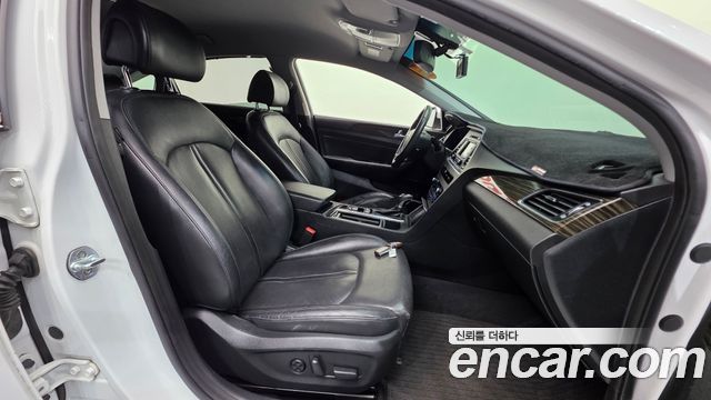 Hyundai Sonata (LF) 2.0 Premium Special 2017 — фото 10