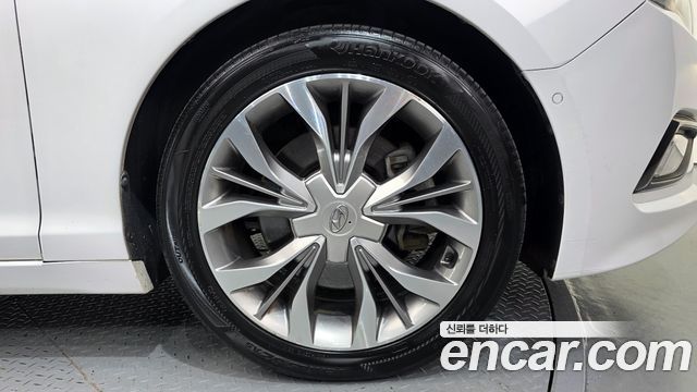 Hyundai Sonata (LF) 2.0 Premium Special 2017 — фото 21