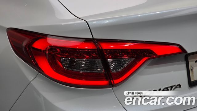 Hyundai Sonata (LF) 2.0 Premium Special 2017 — фото 23