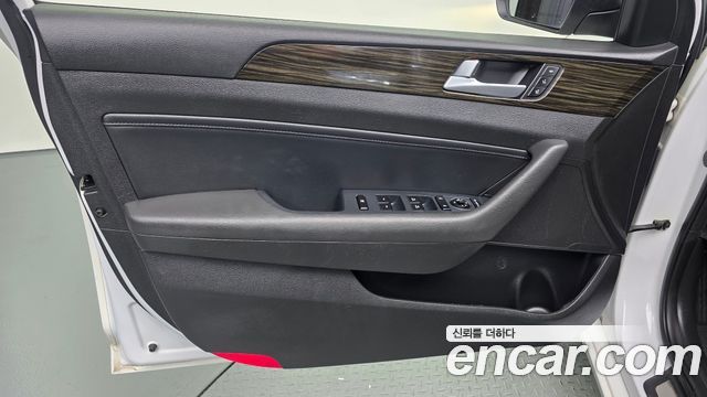 Hyundai Sonata (LF) 2.0 Premium Special 2017 — фото 24