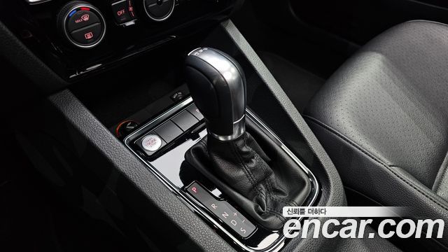Volkswagen Jetta 2.0 TDI BlueMotion Premium 6th 2015 — фото 9