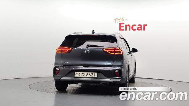 Kia Niro 1.6 HEV Noblesse Special 2020 — фото 4