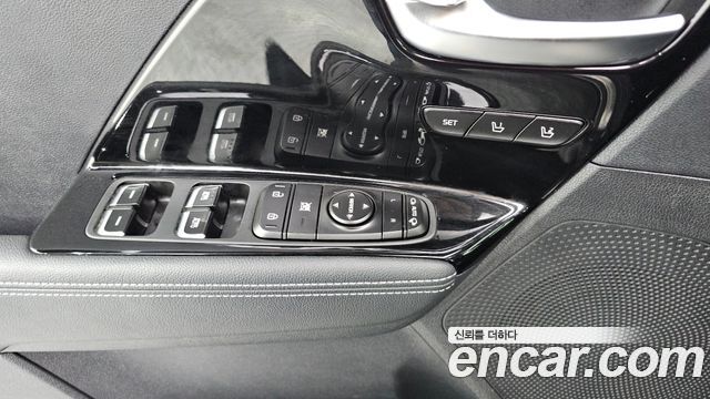 Kia Niro 1.6 HEV Noblesse Special 2020 — фото 30