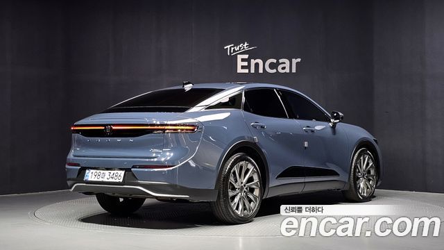 Toyota Crown Crossover 2.5 4WD Hybrid 2025 — фото 2
