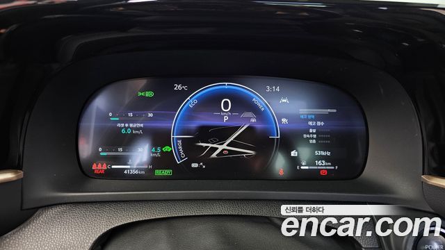Toyota Crown Crossover 2.5 4WD Hybrid 2025 — фото 8