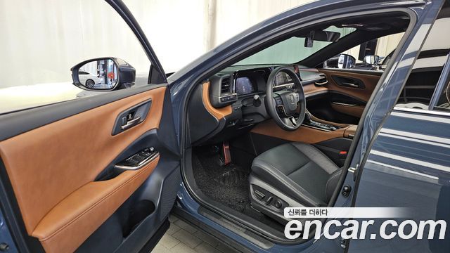Toyota Crown Crossover 2.5 4WD Hybrid 2025 — фото 10