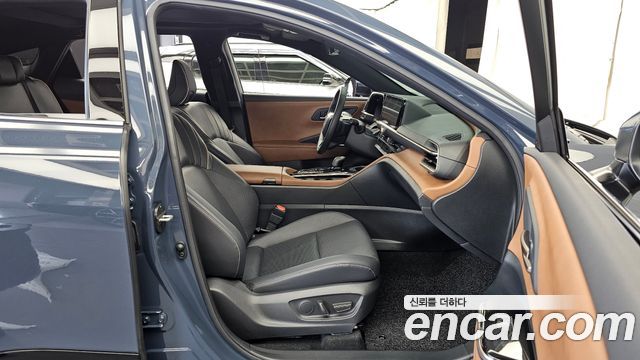 Toyota Crown Crossover 2.5 4WD Hybrid 2025 — фото 11