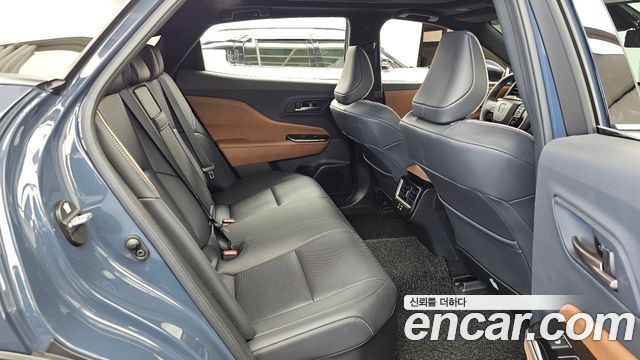 Toyota Crown Crossover 2.5 4WD Hybrid 2025 — фото 12