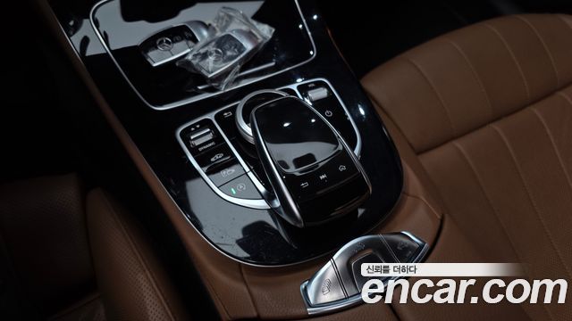 Mercedes-Benz E-Class (W213) E450 4MATIC Cabriolet 2020 — фото 18